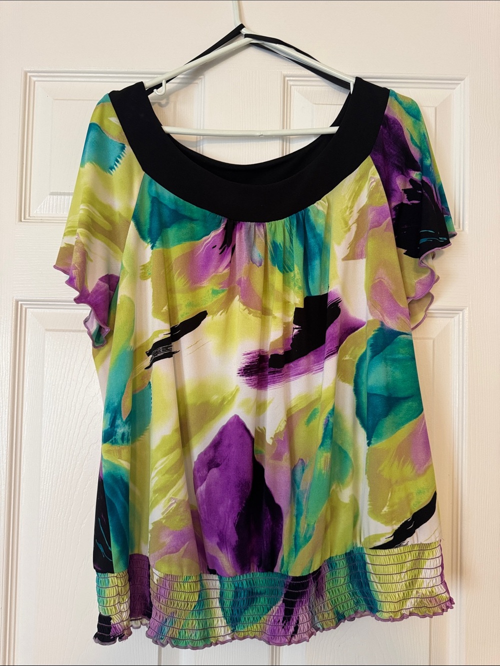 Women's Multicolor Floral Flutter Sleeve Top - Black Trim